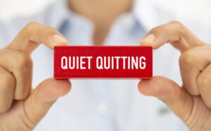 Quiet Quitting: Potenzial und Risiken des Arbeitstrends